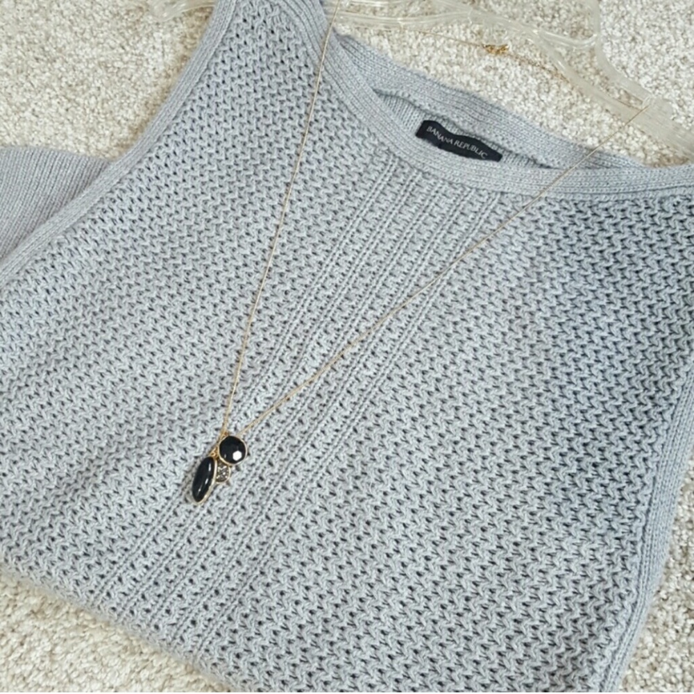 Banana Republic • Grey knit sweater tank